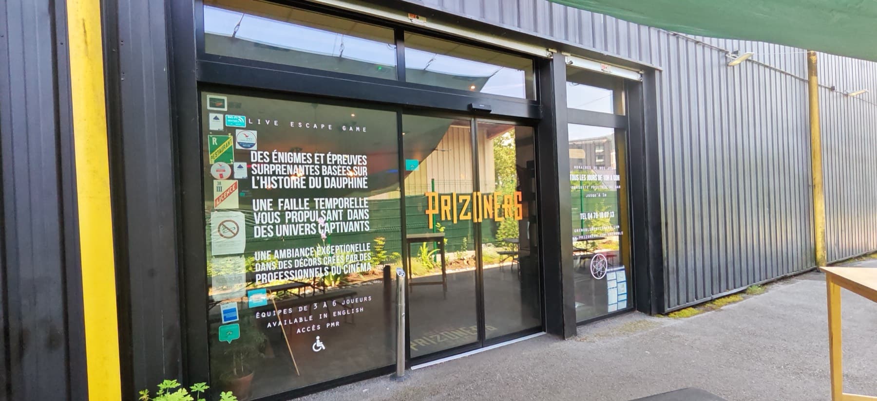 Entrée et accueil de Prizoners Grenoble à Gières